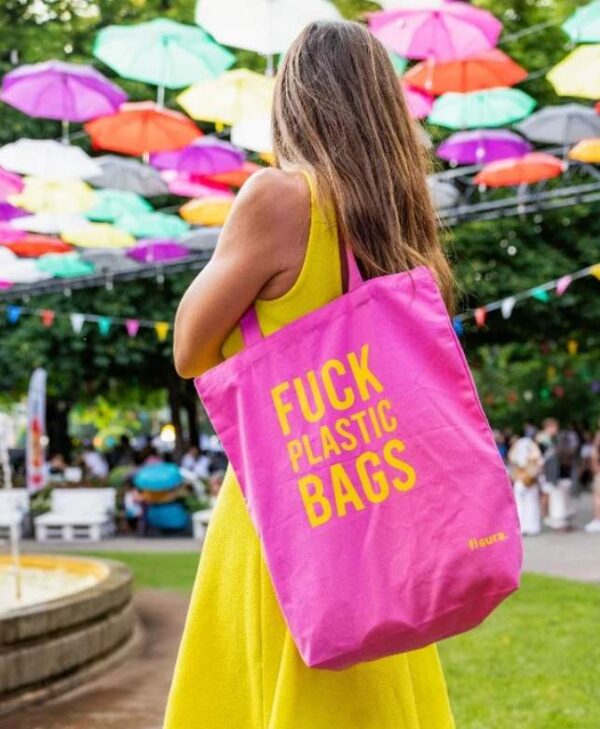 גרין קווין: תיק בד עם מסר לטובת איכות הסביבה Fuck Plastic Bags – ורוד