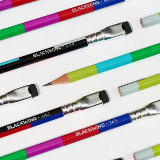 עיפרון Blackwing 343 תקריב